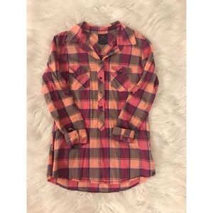 Oversized pink and orange button-up 🧡💕